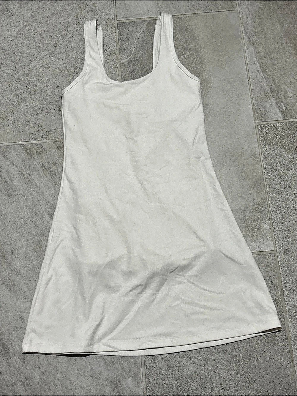 Under Armour Motion Dress Athletic Tank White XS